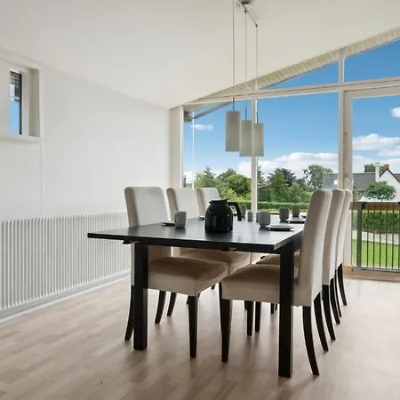 2 Bedroom Lovely In