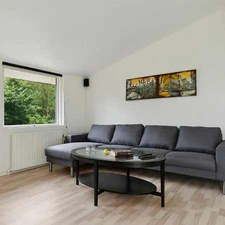 2 Bedroom Lovely In