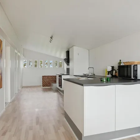 Apartamento 2 Bedroom Lovely In Fur